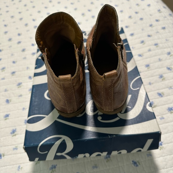 Women's Lucky Brand LK-Basel Toffee Barillos Size 7.5 Boot - Picture 4 of 7